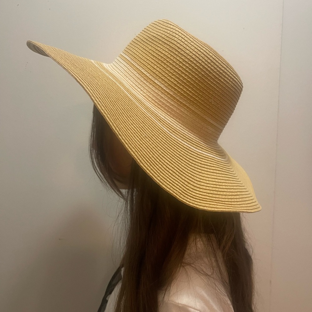 Beach hat.